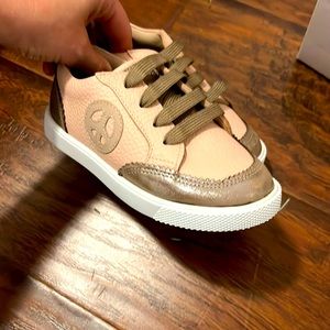 New in box and NWT size 10 elephantito girls shoes, brown and pink leather.